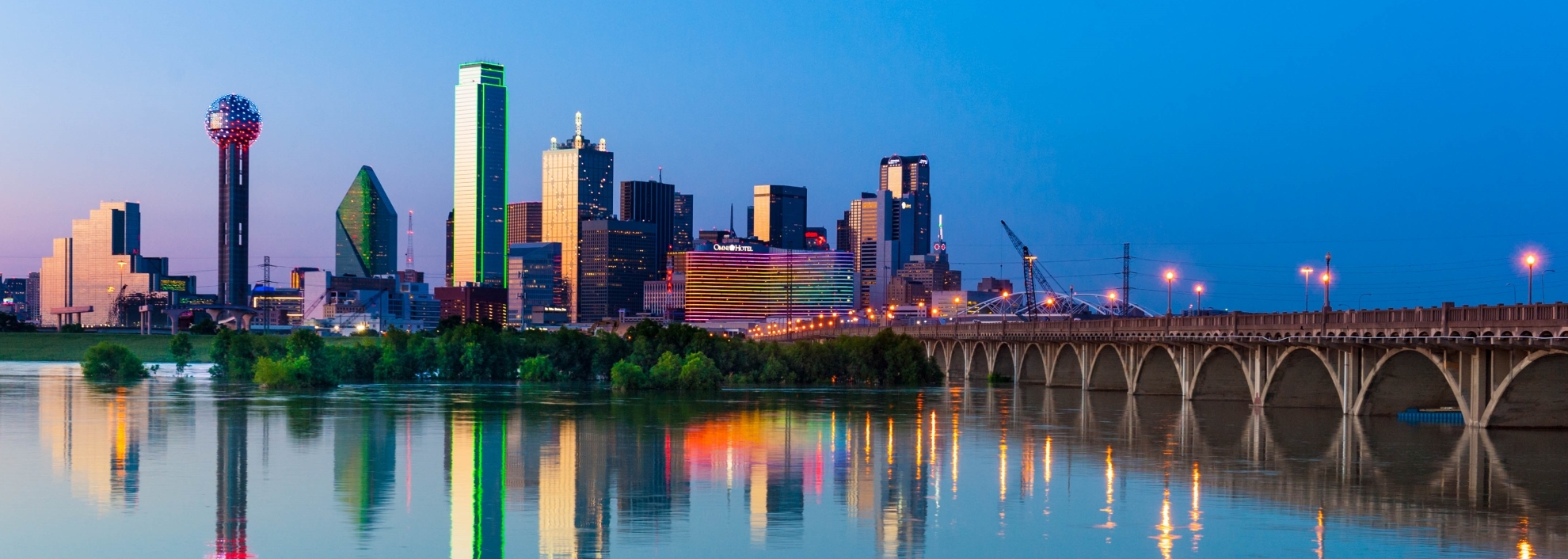 Dallas city skyline at dusk